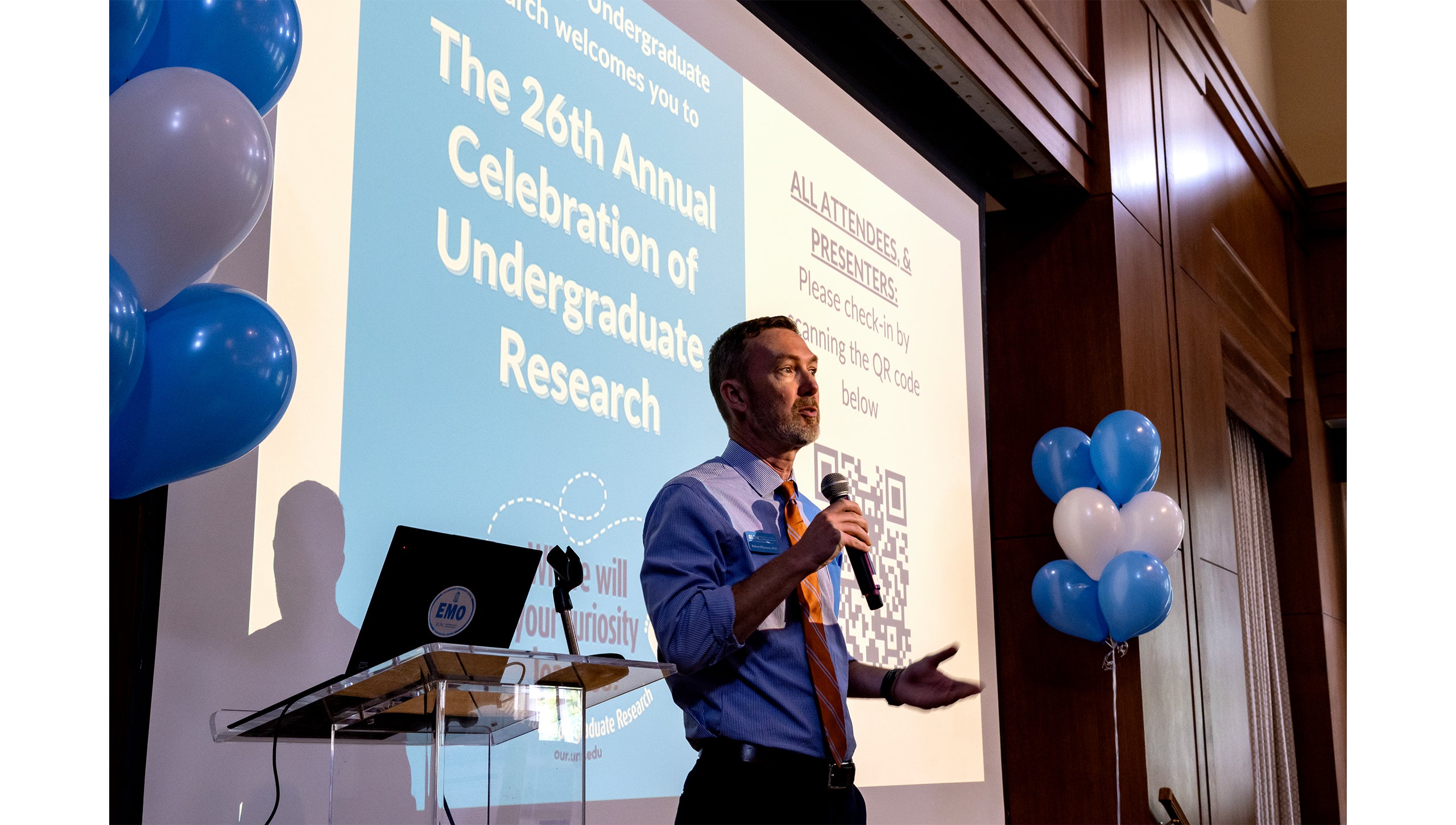 Bob Pleasants speaks to kick off the Celebration of Undergraduate Research